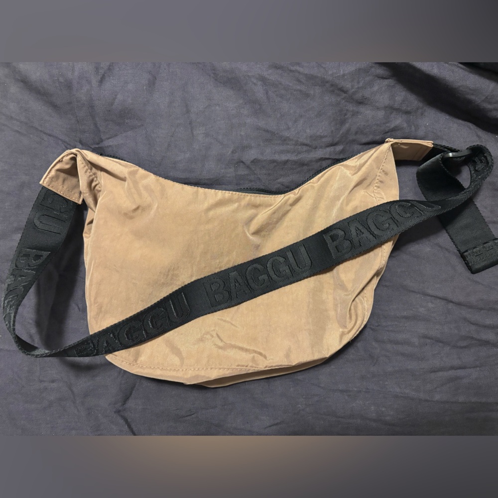 BAGGU medium crescent